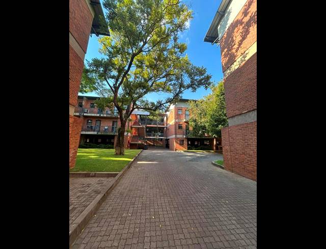 8 BEDROOM APARTMENT FOR SALE IN HATFIELD